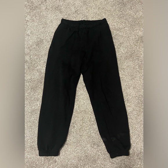 Black Aritzia Sweatpants - Picture 2 of 3